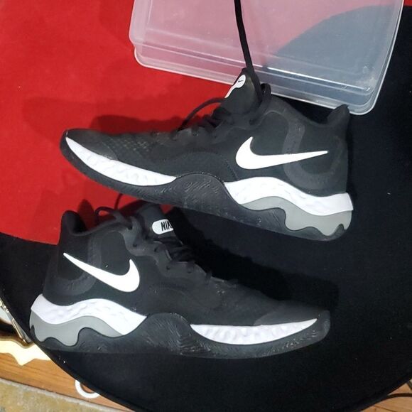 Nike Renew Elevate in Black & White Men's Size 8 - Picture 9 of 12